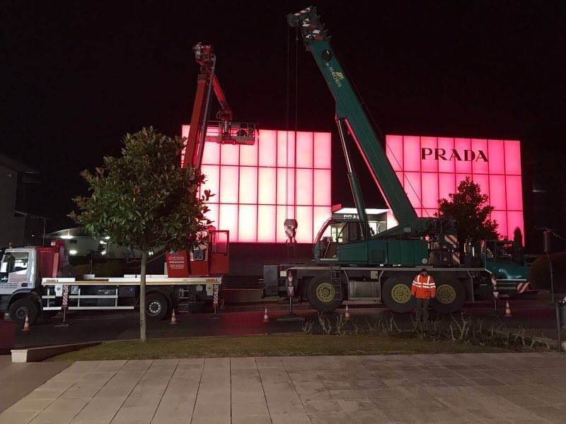 MONTAGGIO E ALLESTIMENTO INSEGNE LUMINOSE-2